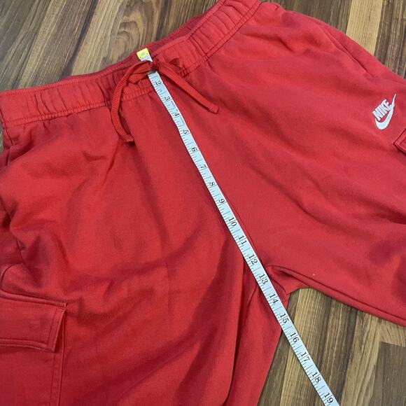 Nike Women’s M Sportswear Club Fleece Mid-Rise Oversized Cargo Joggers - Red - Picture 11 of 12